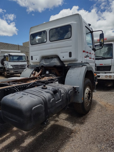 - Mercedes-benz Axor 2831 6x4 Ano 2011 Traçado Caçamba Curto
