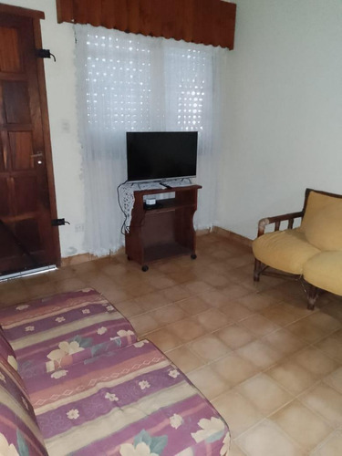 Casa En Venta - 4 Dormitorios 2 Baños - 450mts2 - Mar Del Tuyú