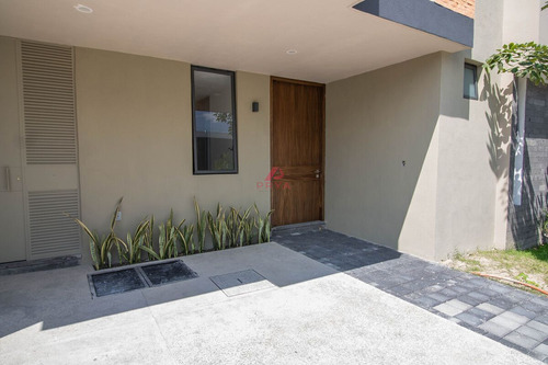 Casa En Venta En Soare Ii , Solares, Zapopan ,jal