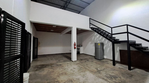 Se Vende Galpón Comercial 368m² - Farmacia La Ganadera Av. Constitución Maracay Jm
