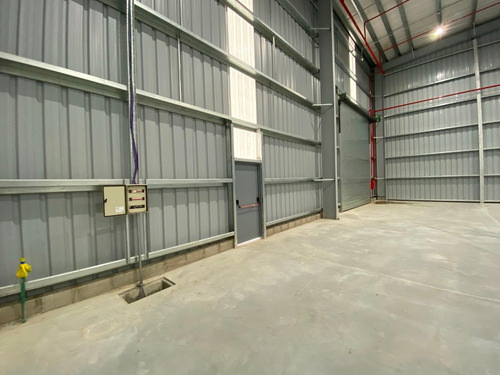 Imagen 4 de 16 de Nave Industrial Depósito Bodega Galpón Alquiler 1184m2 Polo Ezeiza Lw Latin Warehouse Parque Industrial Alberdi Tristan Suarez