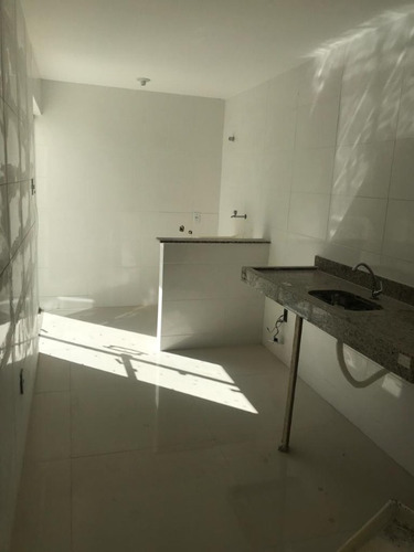 Imagem 9 de 19 de Duplex Todo Em Porcelanato Localizado Em Bairro Com Água Cedae - 909 - 69809902