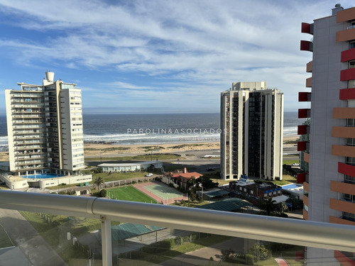 Av. Chiverta. Excelente Vista Al Mar Dos Dormitorios Y Dos Baños