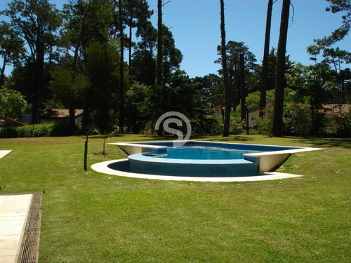 Casa Con Piscina En San Rafael- Ref: 4278