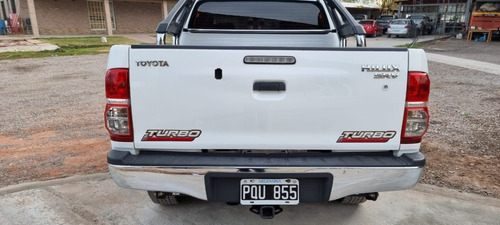 Toyota Hilux Srv 4x4 Mt