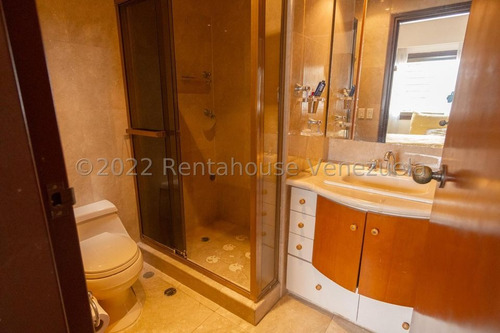 Colinas De Los Ruices !! Espectacular Quinta 802 M2 Terreno, 650 M2 Const., 4 Hab, 2 Estudios, 6 Baños, 4 Pe, Bar, Parrilera, Planta Eléctrica, Hermosas Áreas Verdes Y Sociales. Una Verdadera Joya !!