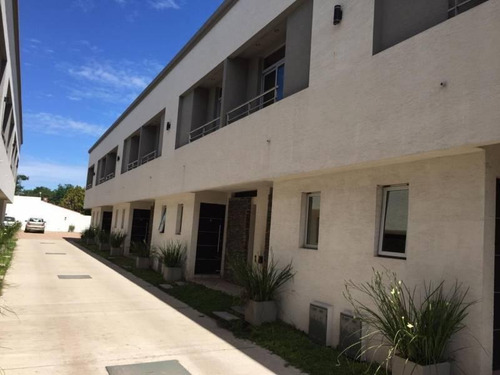 Imagen 9 de 10 de Excelentes Duplex A Estrenar En Moreno