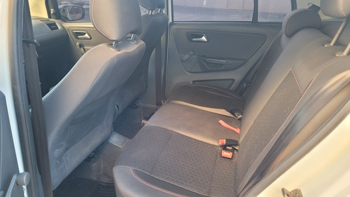 Imagen 14 de 17 de Volkswagen Crossfox 2014 1.6 Comfortline Ll Alt