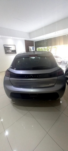 Imagen 18 de 23 de Peugeot 208 Allure Pack 1.6 M 2023