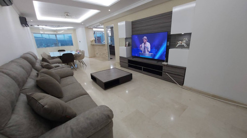 Imagen 6 de 14 de Venta Apartamento De Lujo Las Chimeneas