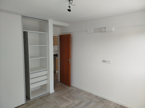 Dueño Directo - Departamento De Categoria 2 Ambientes A Estrenar Con Cochera - Castelar