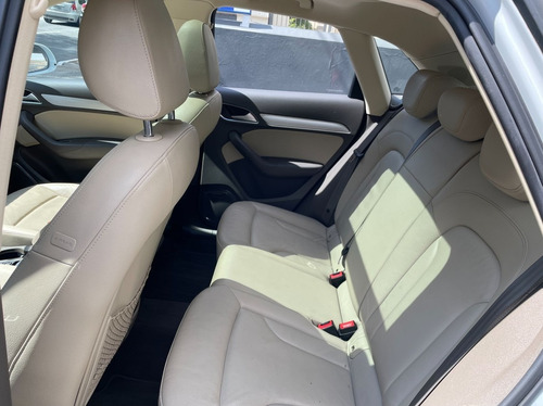 Imagem 12 de 15 de Audi Q3 2.0 Tfsi Ambiente Quattro 2014