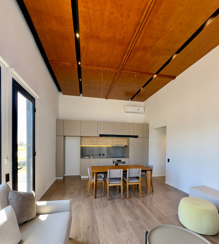 Casa Boutique De La Laguna Y El Bosque En Barrio La Magdalena Cb1 2023