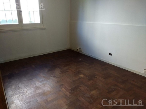 Venta Ph 2 Dormitorios - Beccar-vias/rolon Con Renta