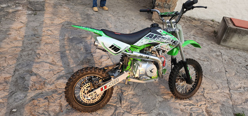 Carabela 110cc 7.5hp. Color Verde 4 Tiempos Encendido Elect