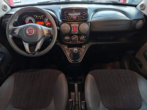 Imagem 8 de 12 de Fiat Doblò 1.8 Mpi Essence 7l 16v Flex 4p Manual