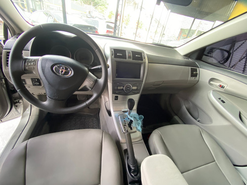 Toyota Corolla 1.8 16v Gli Flex Aut. 4p