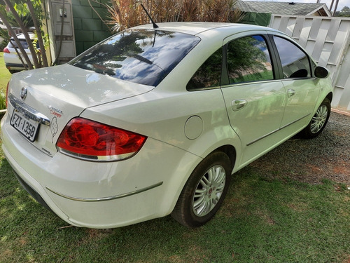 Fiat Linea 2016 1.8 16v Essence Flex 4p
