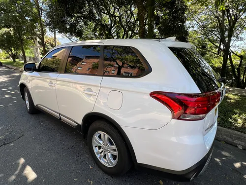 Kaiteki 2.4 4x4 Cvt Lx - Blanco Perla - 4x4 - 2.360 Cc