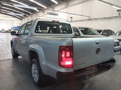 Imagen 4 de 25 de Volkswagen Amarok 2.0 Confortline 4x2 Manual 2020 79.000km