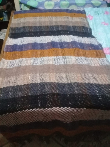 Cubre Piez Cama De 2plaza Lana Y Hilo 2.25m De Largo Y 90c