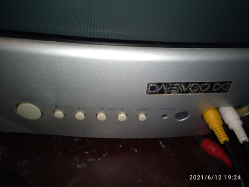 Imagen 3 de 9 de Televisor 20 Pulgadas Daewoo Perfecto Estado Con Control Tv