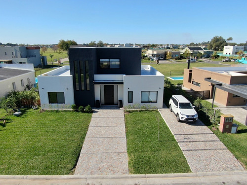 Imagen 3 de 30 de Casa En Venta Haras Santa María Escobar.