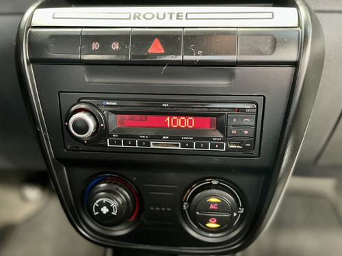 Volkswagen Spacefox 1.6 MI ROUTE 8V FLEX 4P MANUAL