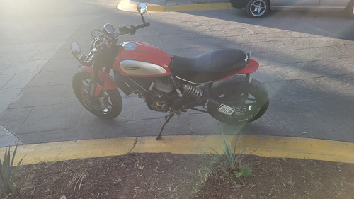 Ducati Scrambler 800 Modificada A Independent