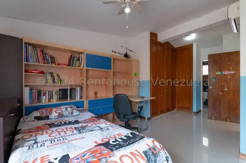 Bella Casa En La Boyera