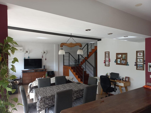 Imagen 4 de 30 de Hermoso Dpto En Duplex Como Nuevo, 4 Ambientes Con Cochera