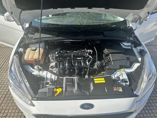 Ford Focus III 1.6 Sedan S