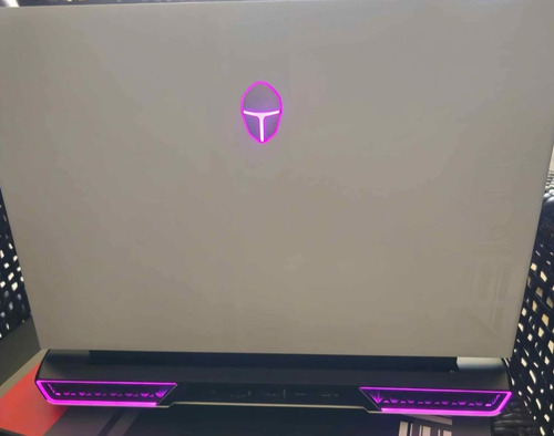 Portátil Gamer Rtx4070 I9 13900hx Thunderobot Zero Ddr5 32g Blanco (Usado)