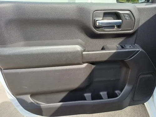 Chevrolet Silverado 4.3 V6 1500 WT Cabina Regular 4x2 At