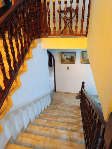 Casa En Venta En Valles De Camoruco Calle Cerrada Mcc