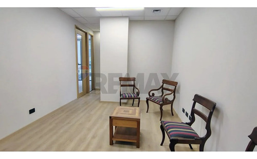 Oficina Premium 3 Privados + 2 Estac.