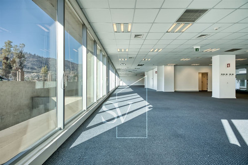 Planta Libre, Amplia Y Cómoda Oficina En Venta En Huechuraba