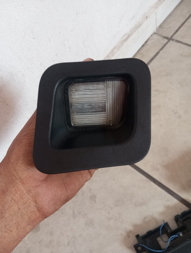 Luz Porta Placa Trasera Izquierda De Dodge Ram 2500 2009/16 (Usado)