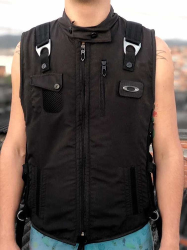 oakley ap vest