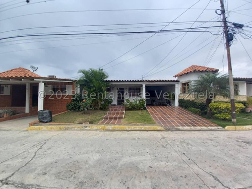  Casa En Venta Al Este Barquisimeto R E F  2 - 3 - 1 - 9 - 8 - 1 - 6  Mehilyn Perez -