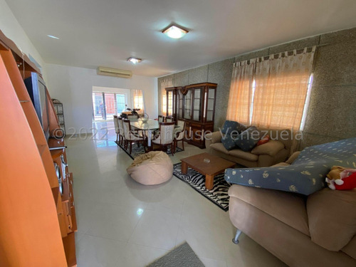 Casa En Venta - Higuerote - Mls #24-9586 Jg