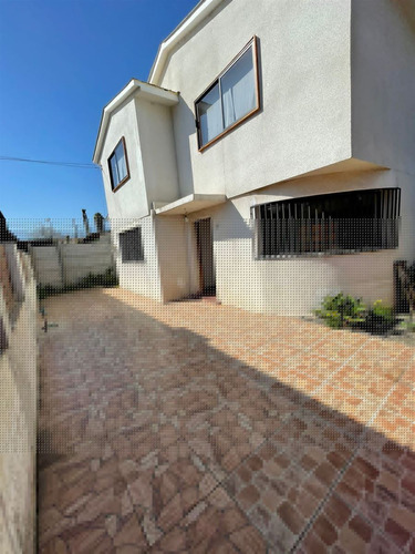 Casa En Arriendo De 3 Dorm. En Quillota