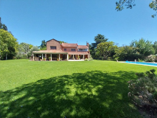 Casa En Venta B° Praderas De San Ignacio