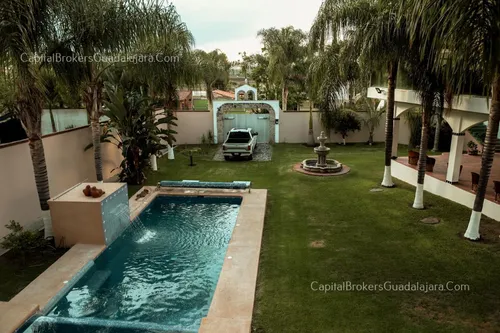 Casa En Venta Con Alberca En Balcones De La Calera