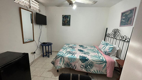 Alquiler Estudio Amueblado Ubicado En Gazcue, Próximo Al Parque Independencia.