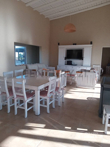 Venta De Casa Costa Esmeralda - Pinamar