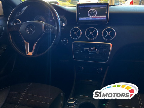Imagem 9 de 14 de Mercedes Benz A 200 1.6 Turbo Branco 2015