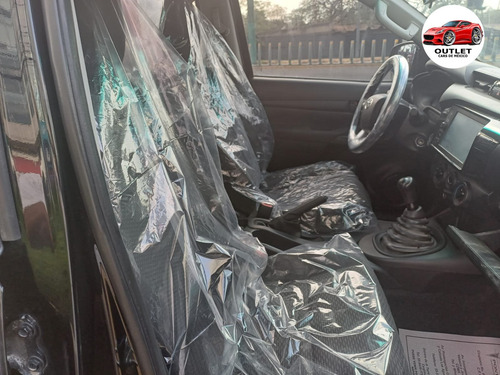 Toyota Hilux 2.7 doble cabina