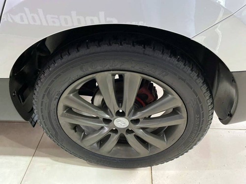 Imagem 9 de 10 de Hyundai Ix35 2.0 Mpfi Gls 4x2 16v Gasolina 4p Manual