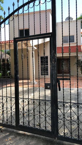 Casa En Residencial Campestre, Cancun, Q. Roo.